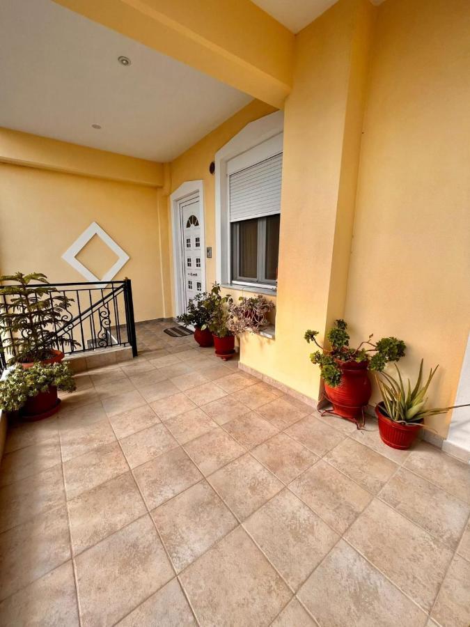 شقة Teo'S House 3 كالامباكا المظهر الخارجي الصورة